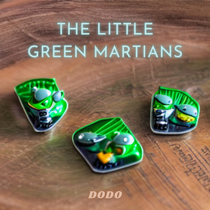 THE LITTLE GREEN MARTIANS