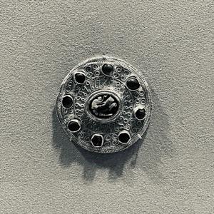 რა დამავიწყებს შენს ლამაზ თვალებს