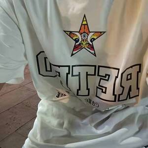 楼顶上的小斑鸠