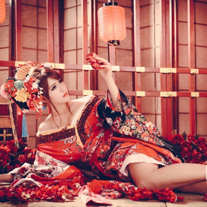 秋山ポプラのファッションブランド ぐにゃぐにゃ