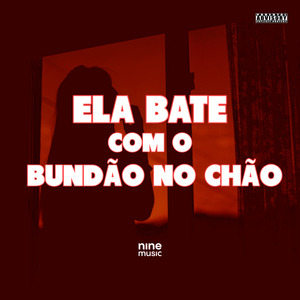 Ela Bate Com o Bundão no Chão