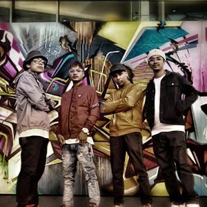 Yaningda Khollao (feat. E Elviz, JKR & Suhan)