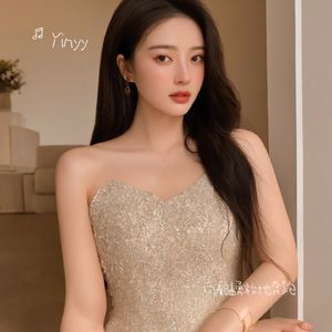 向着自由勇敢地奔跑