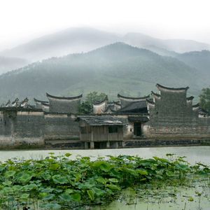 北斗照庭前