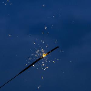 寂寞烟火(原唱：蓝心羽)