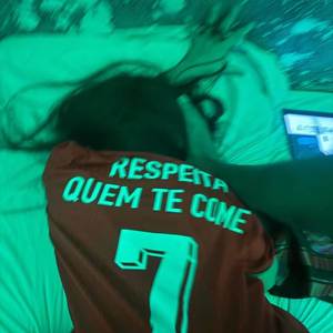 # FINININHA INVOLVENTE DOS DJS