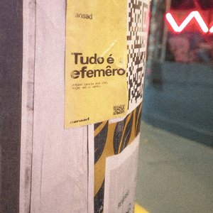 Tudo é efêmero. Ontem escutava sua voz, hoje só o vento