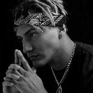 No Me Avergüenzo (feat. La Cuarta Tribu)