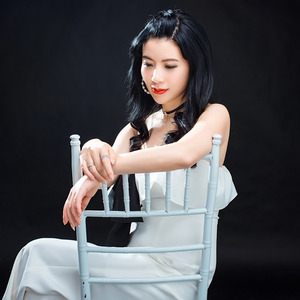 我只是个女人 (Single Version)