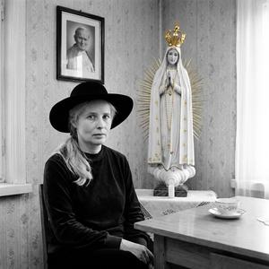 Na ławce przy Twojej kapliczce