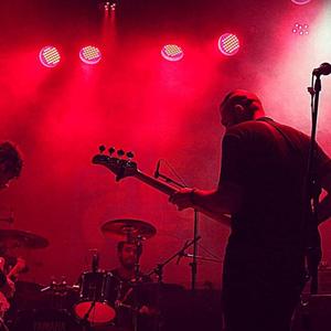 Nunca Alcanza - Vivo 10 Años