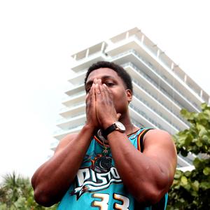 Ghetto Vibes (feat. King Castro)