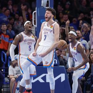 Chet Holmgren (feat. Young Rese)