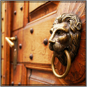 Vor verschlossener Tür