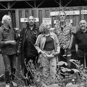 Read me (into you) (feat. Salomé Pegler, Paul Verschoof, Johan Bavinck, Nico Hart & John den Exter)