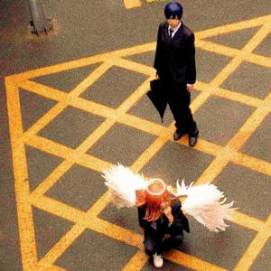 雨下了整夜，再也没有再爱上谁