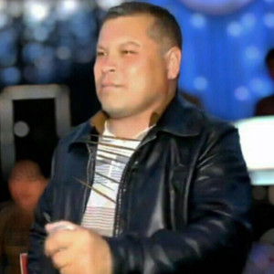 Mercedesni mingan bo'ydoqlar