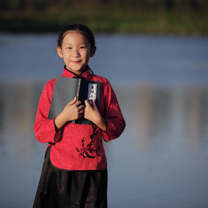 《陋室铭》（Cover 黄绮珊）