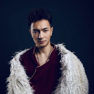 雪山下的故乡情