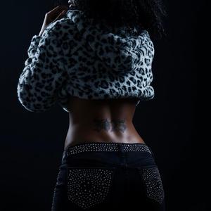 STUNNAGIRL (feat. restinpeaceflo)