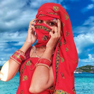 Photo Khich Camera Man Badalta Pahru Kapda
