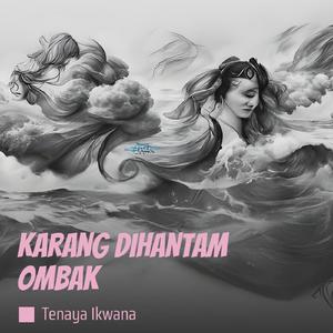 Karang Dihantam Ombak