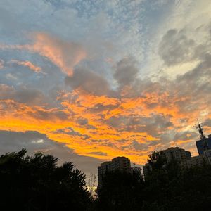 雨天夜宵-整曲 伴奏