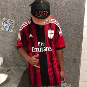 ELA TEM PIERCING NA BUC3TINHA