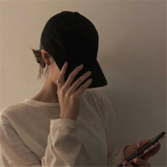 愿她被世界温柔以待