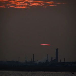 摆渡船 Cross the sea