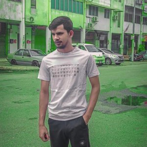 চাঁদের আলো যেন সুরে বাজে