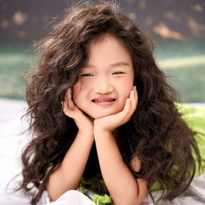 龚怡心《金色的太阳》