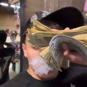 Pulling up (feat. nbsmaj)