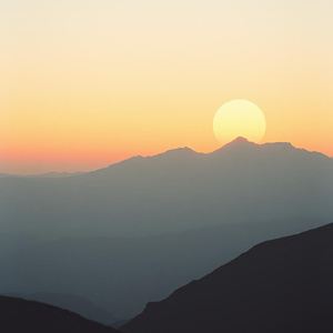 你看着我不说话