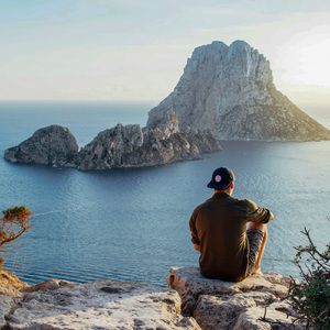Tranquil Coral Reefs
