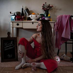 Kenelle Valehdellaan Tänään