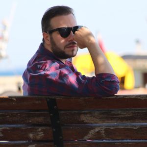 Bana Yaklaş