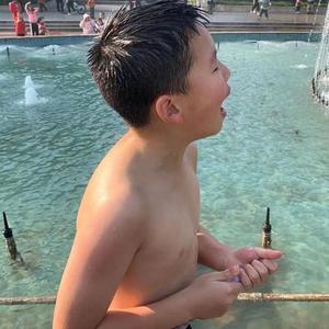 吃葡萄不吐葡萄皮儿