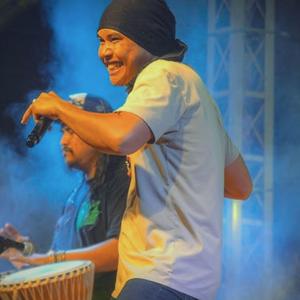 Modelong Charing (Elias J. Tv Reggae. Version) (Live)