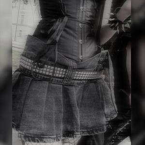 manekin (feat. Doli)