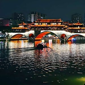 武都的晚风亲吻夕阳