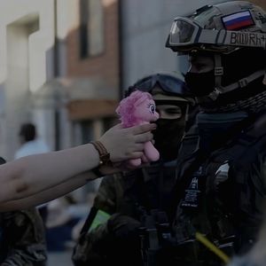 Жди меня там（在哪里等我）