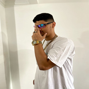Famoso Pau Viciante