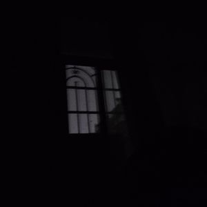 在卧室里撑伞（Prod.金桔0RANG3）