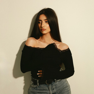 Обними меня