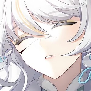 踏尽寒酥听碎玉，满庭惊雪落我怀