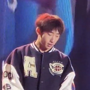 多想在平庸的生活拥抱你