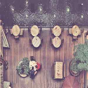 柔和的午餐时间时刻