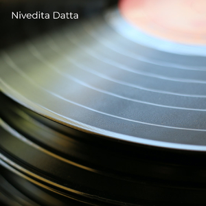 Humko Dusman Ki Nigahon Se Na Dekha Kije