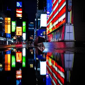 悬疑片的阴森的声音